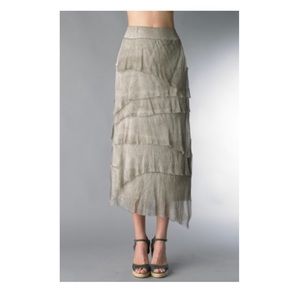 ON HOLD FOR M ♥️ TEMPO PARIS TIERED SKIRT